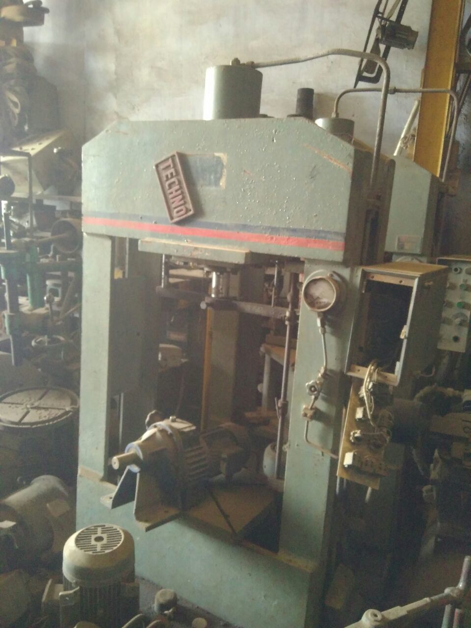 Hydraulic press